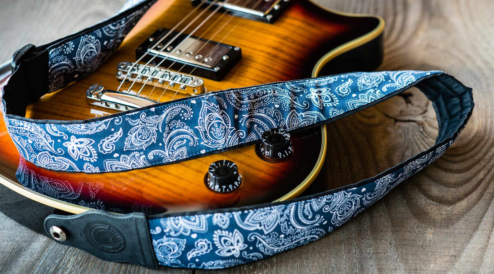 GUITAR STRAPS