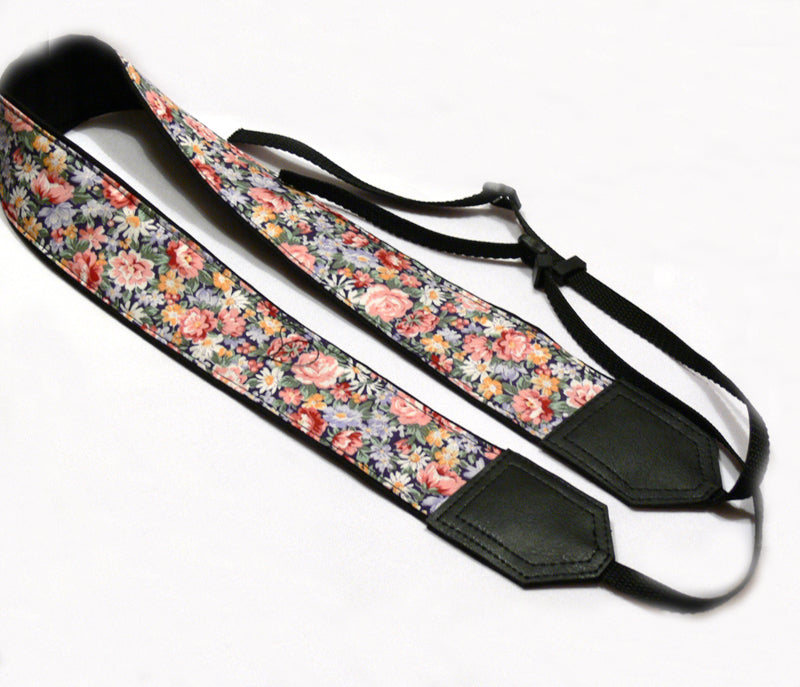 Flowers Camera Strap with a Pocket. Roses Camera Strap. DSLR / SLR Camera Strap. Photo Camera accessories.